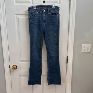 American Eagle Next Level Stretch High-Waisted Skinny Kick Jean (size 4 short)